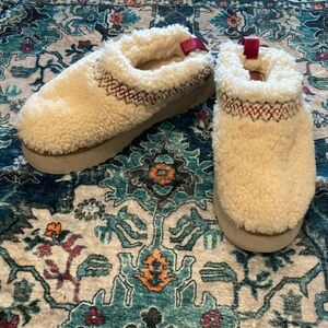 Sherpa UGG Tasman Platform